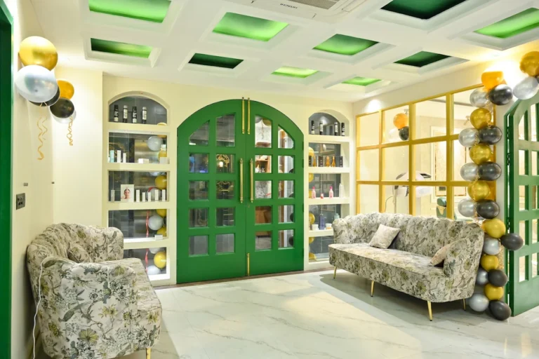 Ambience of Legal Luxury Salon Amritsar 768x512