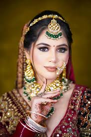 Classic Makeover Unisex Salon