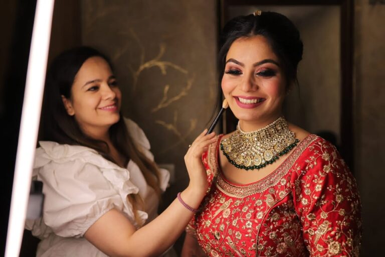 Divya malhotra Makeup Artist Laxmi Nagar Delhi cover photo 768x512