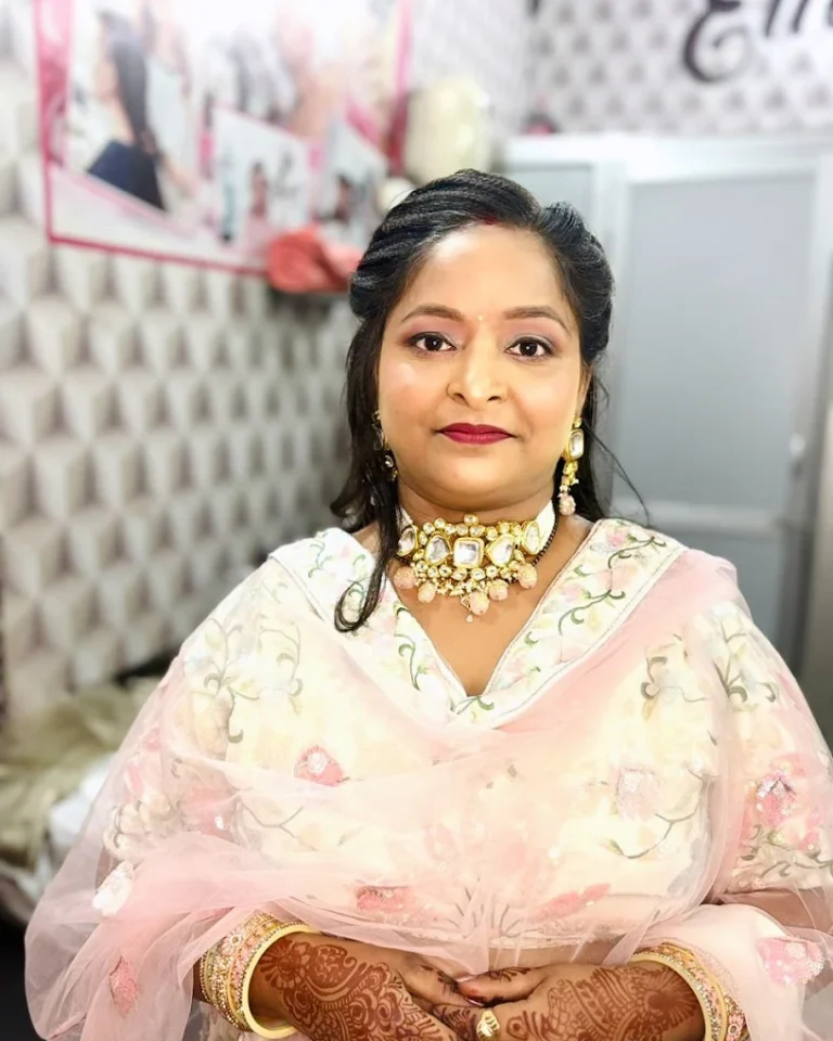 Embrace Beauty Salon Training Center Firozpur makeup 768x960