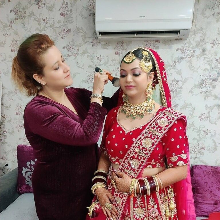 Eshas Unisex Salon Jhansilogo 768x768