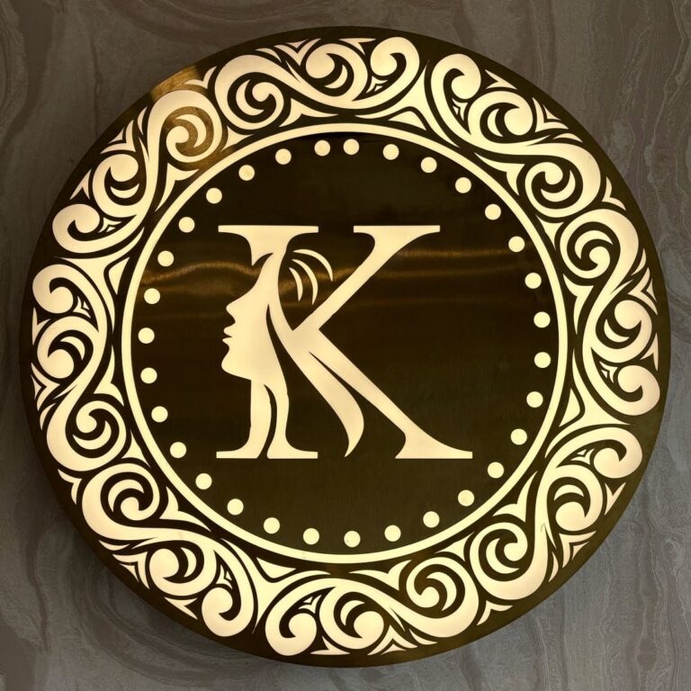 Krutikas A Beauty Studiologo 768x768