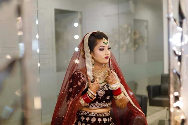 Lakme Salon for Him Her Moga makeup 768x513