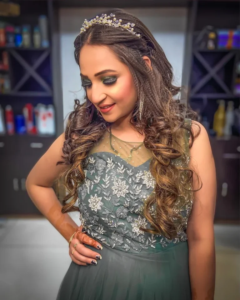 Lounge Beauty Studio Academy Ambala make up 768x960