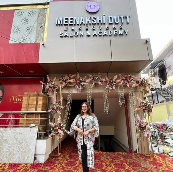 Meenakshi Dutt Makeover Ghaziabad logo 3
