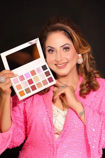 Meenakshi Dutt Makeovers logo 2