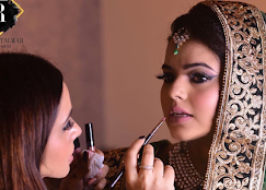 Roopali Talwar Professional Makeup Artist logo 2