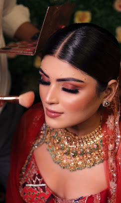 The Top Knot Salon Academy Lucknowmakeupp