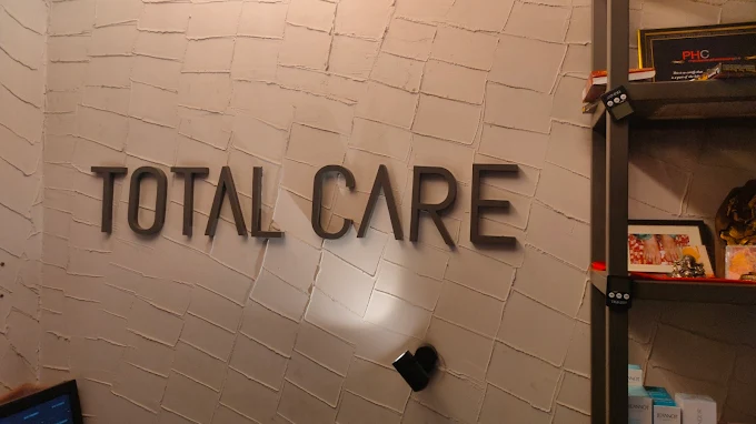 Total Care salon logo 2