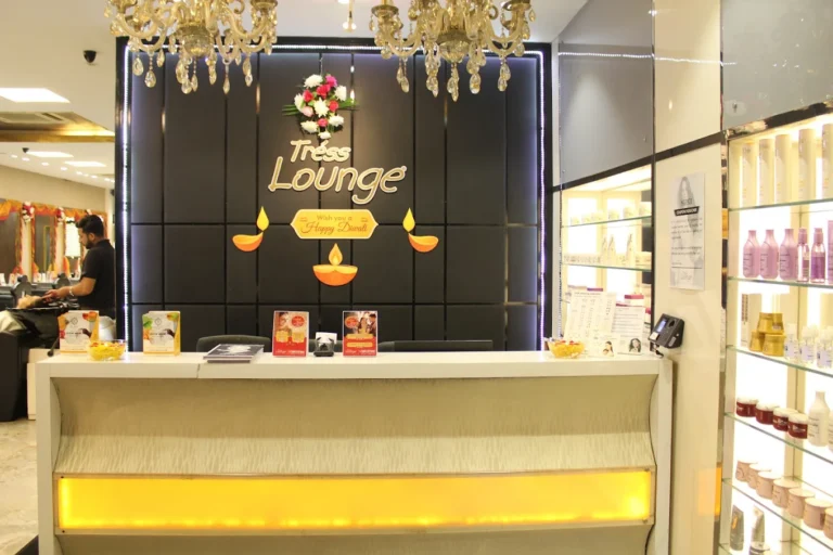 Tress Lounge A Family Salon Mohali profile image 768x512