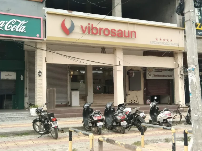Vibrosaun Luxury Family Salon Amritsar profile image 768x576