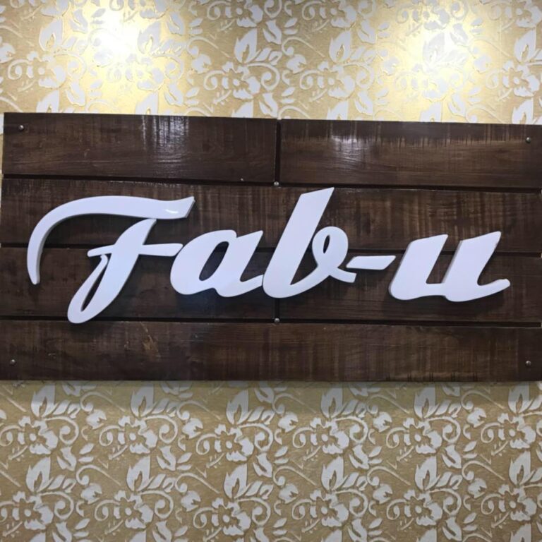 fab U Salon Connaught Place New Delhi logo 2 768x768