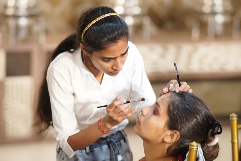 makeup by Zak The Unisex Salon Kurukshetra 768x512