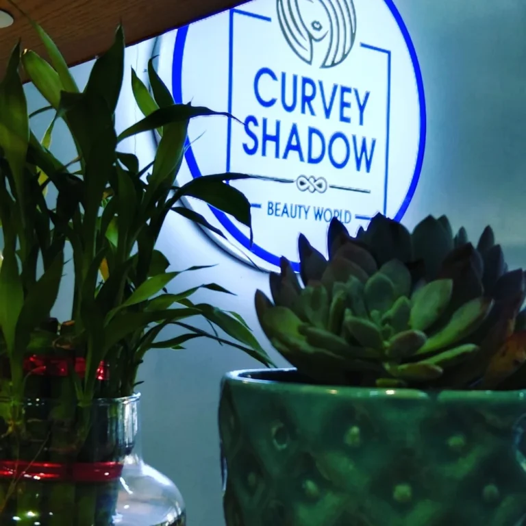 Curvey Shadow Luxury Salon Mohali profile image 768x768
