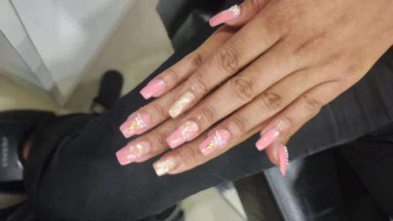 Do my hair Salon Mohali nails 768x433