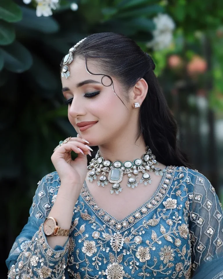 Harp Makeovers Unisex Salon ACademy Karnal party makeup 768x960