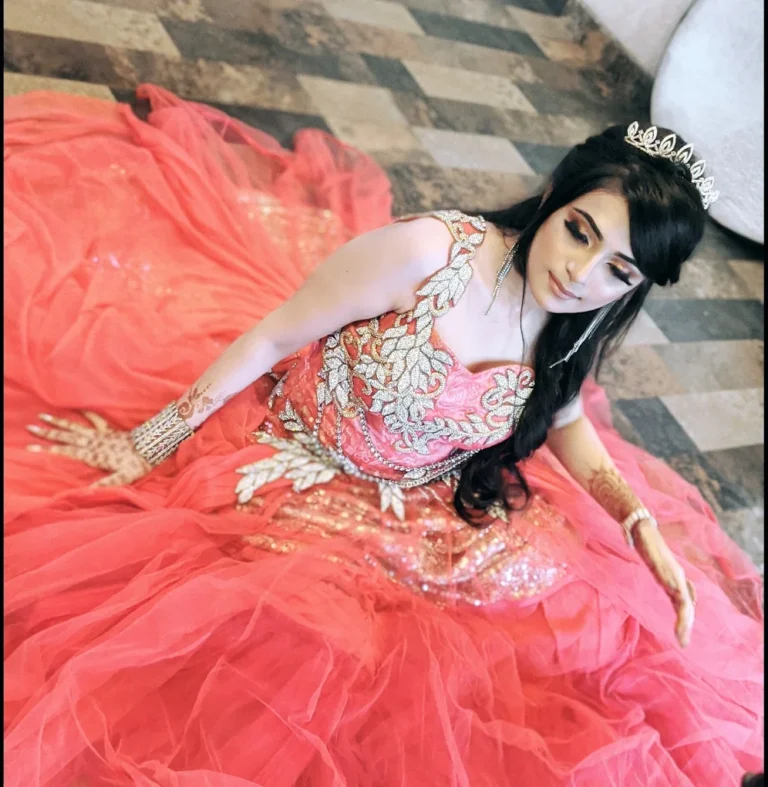 Malika Aroras Head Hut Salon Ludhiana party makeup 768x787