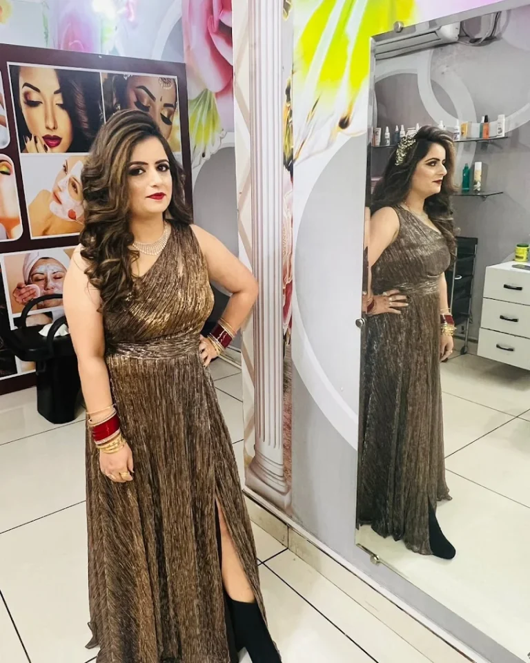 Roop Makeovers Salon Academy Karnal party makeup 768x960