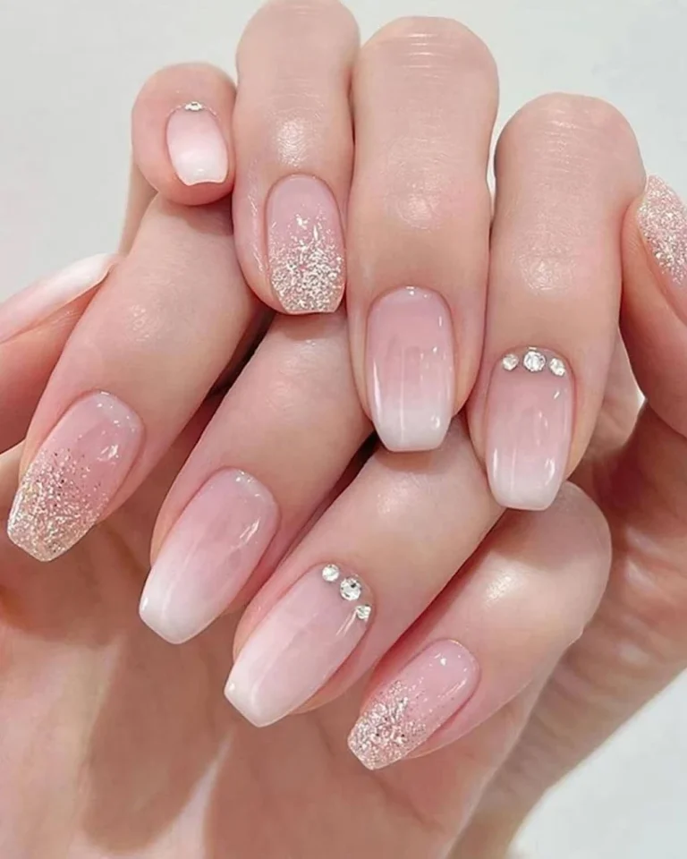 Tress Lounge A Family Salon Panchkula nail extension 768x960